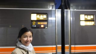 ワイドビューひだ、３月末でも車窓から雪景色が楽しめました。