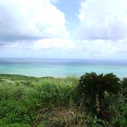 小浜島の全景が見える