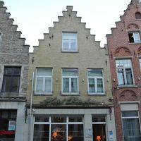 真ん中の建物がボターフイスです。