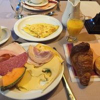 朝食です。食べすぎですね。