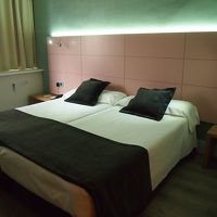 このクッションとか少し気持ち悪くて片隅へ移動させました。