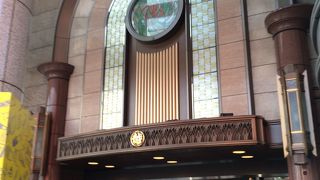 西鉄福岡駅（天神）のターミナルビルにあります