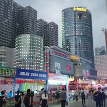 深センの秋葉原といわれる華強北路