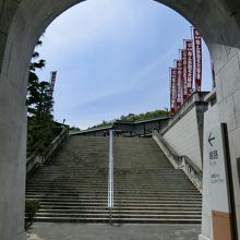 順路　左横の駐車場方面