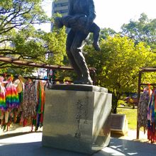 多くの幼い子どもたちも犠牲になりました