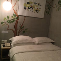 部屋はデザイナーズホテル風