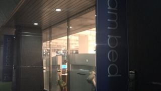 ベッド周りの小物も充実