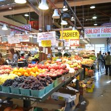 活気あるマーケット