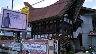 タナ トラジャ観光案内所