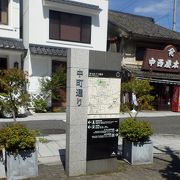 松本の白壁と黒なまこ土蔵が映える街