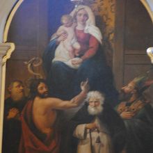 聖堂内の絵です。マリア様がキリストを抱いています。