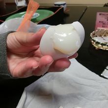温泉卵を食べます