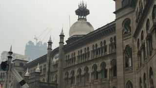 クアラルンプール駅向かい。