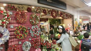 賑やかで、活気もある