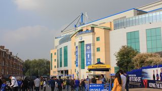 雰囲気はあるがボロい 昔ながらのスタジアム