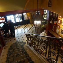 由緒ある店内