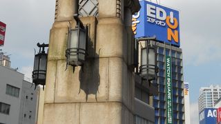 秋葉原駅近くの神田川に架かる橋です