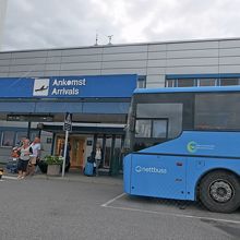 この右に乗り場有