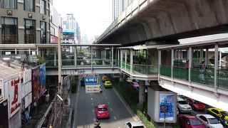 暑い、混む、疲れる