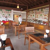 バイキングスタイルの朝食