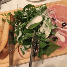 生ハムシーザーサラダ