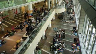 大掛かりなフリマ