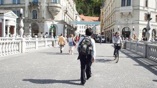 普通の橋ですが、写真撮影が難しい