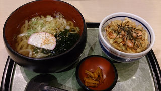 友部サービスエリアで気軽にうどん。