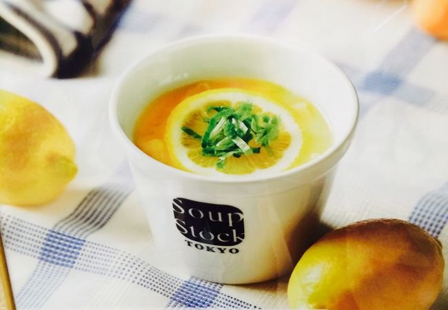 レモンと鳥肉のスープ