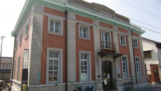 旧百十三銀行の建物です