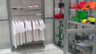 コムデギャルソン (丸の内店