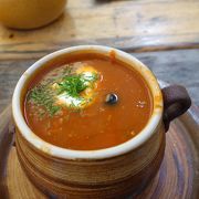 セリヤンカ・スープが有名です。野菜スープです。おいしい。