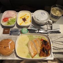 機内食?（ラルナカ〜ドバイ）