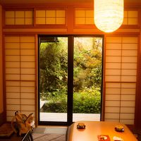 １階　客室　こたつがあり　暖かいです