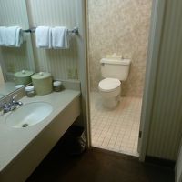 バスタブには前の方の髪の毛がたくさん……