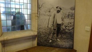 二階には自由に上がれないようです