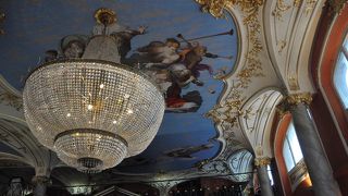 スタニスラス広場に面する眺めの良いレストラン