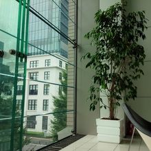 東京中央郵便局も見えます