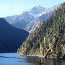 山肌に陽がさし始めたころ