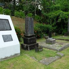 コロール島には、日本海軍の墓地≪海軍墓地≫もあります。