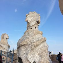 見学順は屋上から周ります