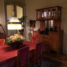 アールヌーボーの家具が良く合いますね