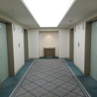あっさりした雰囲気のエレベーターホール