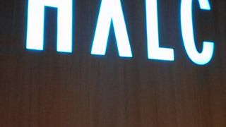 ビックカメラがメインテナントです