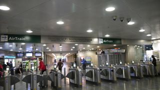 エアトレインへの乗り換え駅