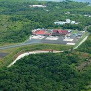 2006年に改名されたパラオの国際空港。出国時には、出国税＋環境保護費を徴収されます。