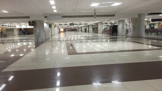 インド主要都市の空港にしては？