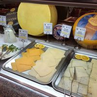 朝食のチーズいろいろ