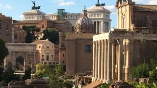 歴史を感じる遺跡群