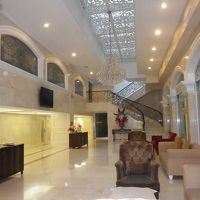 ロビーは広々しています　ちょっと香料がきついかな？